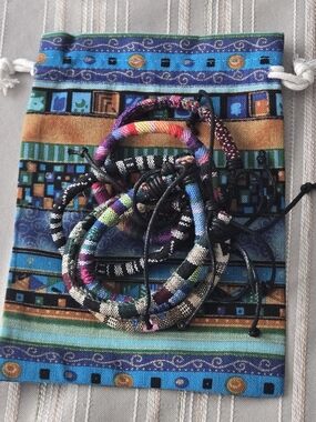 Lot of 6 Braided Boho Surfer Beach Bracelet Set Friendship Bracelets w/ Pouch